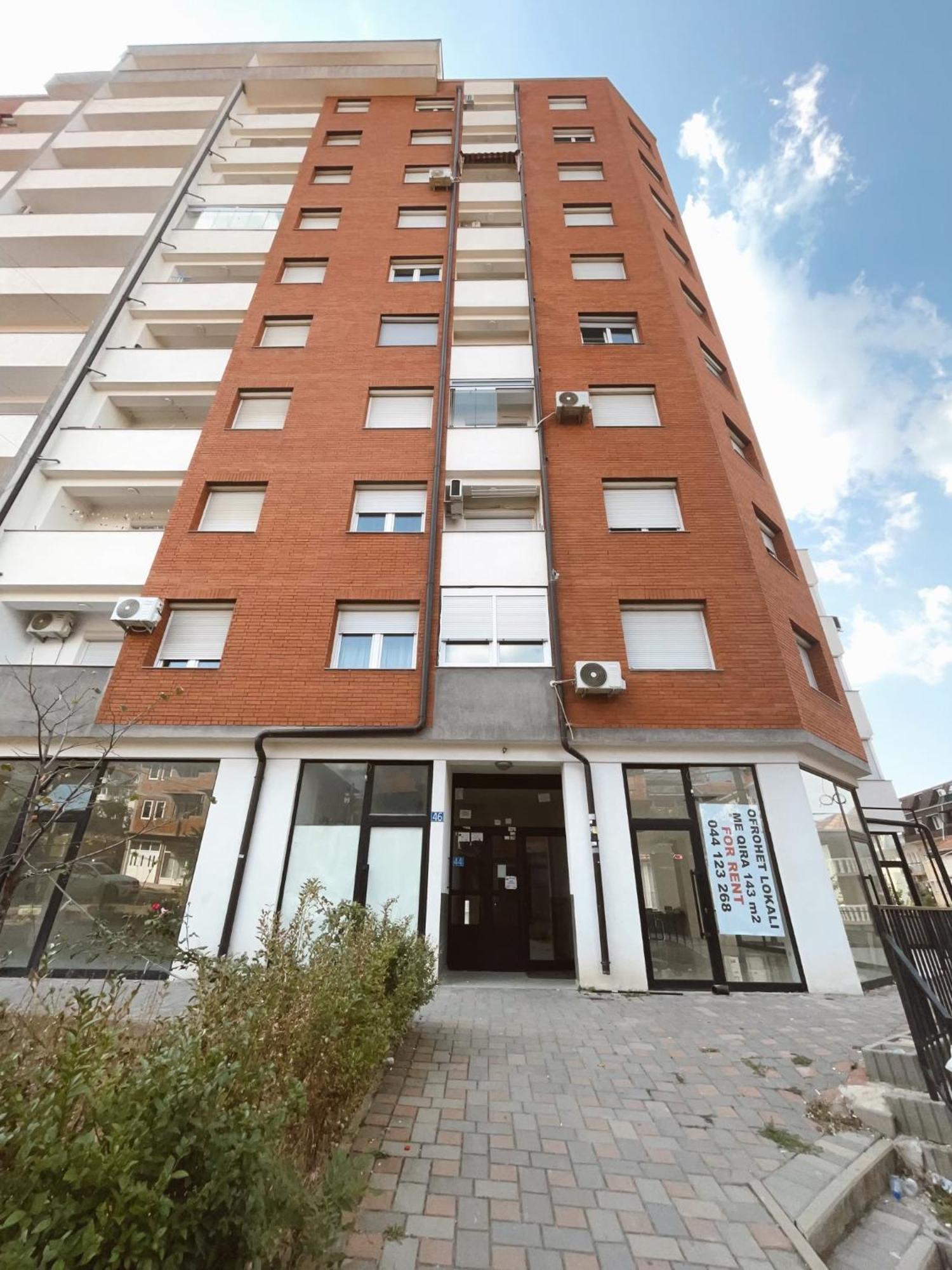 Apartment Troi Pristina Buitenkant foto