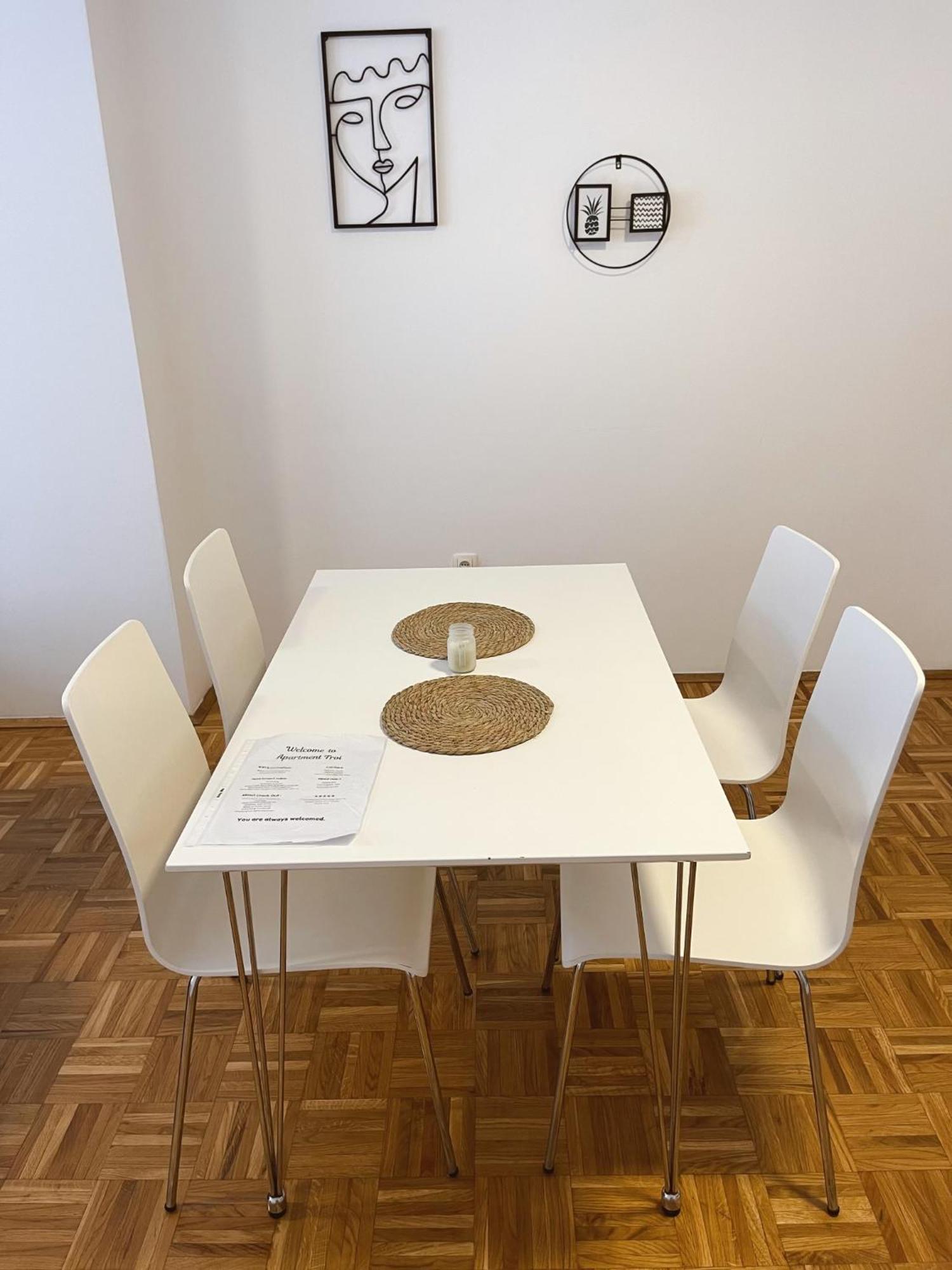 Apartment Troi Pristina Buitenkant foto